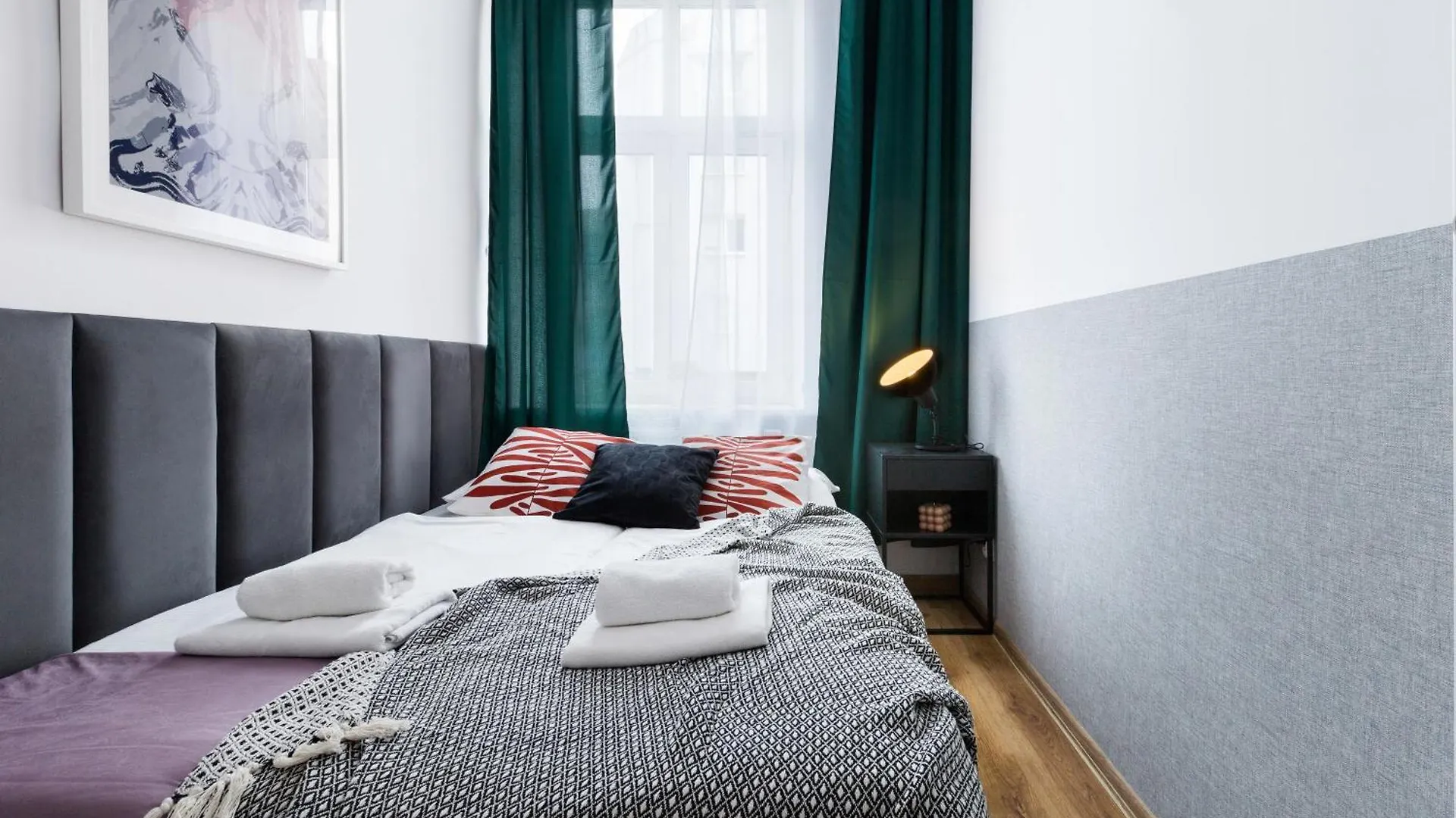 Friendhouse Apartments Starovislna Cracovia 0*,  Polonia