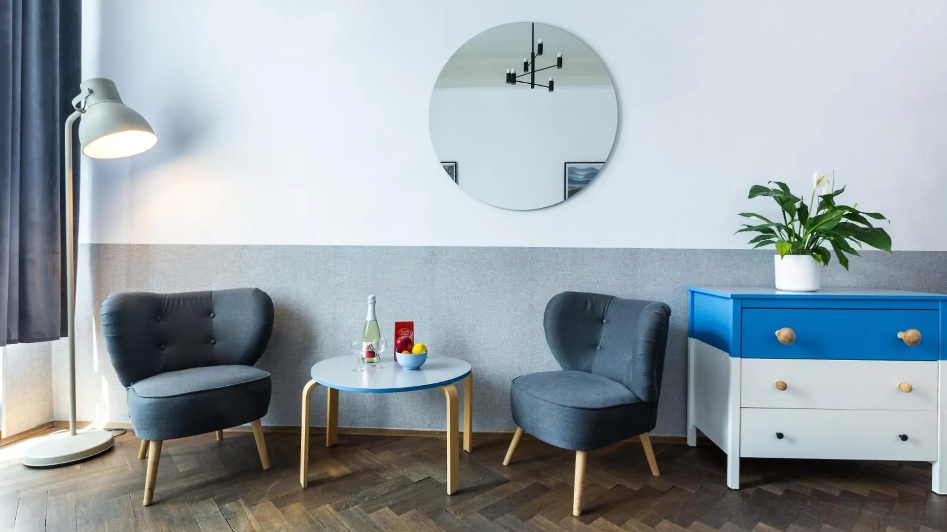 Friendhouse Apartments Starovislna Krakow 0*,