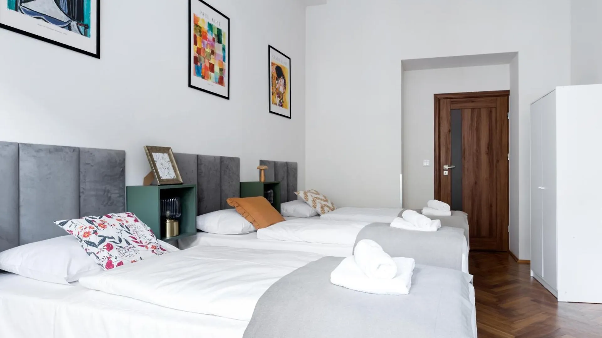 Friendhouse Apartments Starovislna Krakow