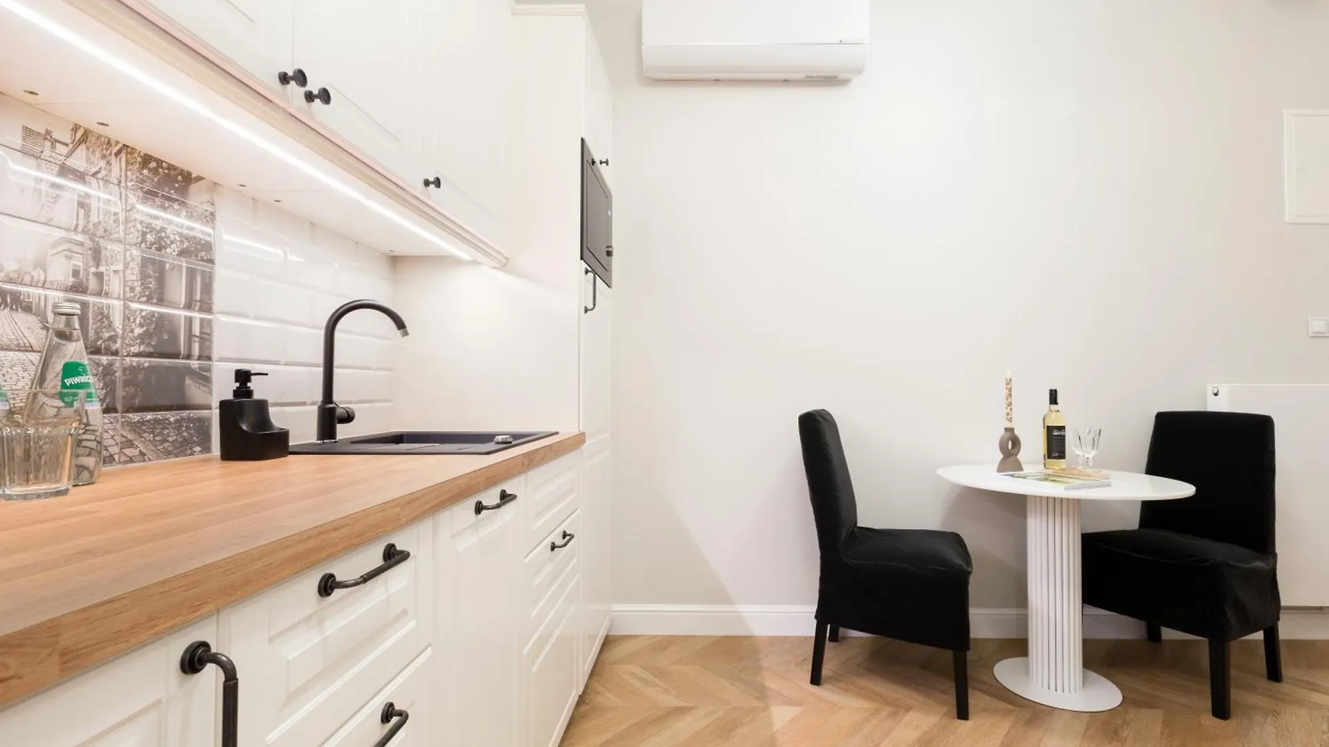 Friendhouse Apartments Starovislna Krakov Polsko